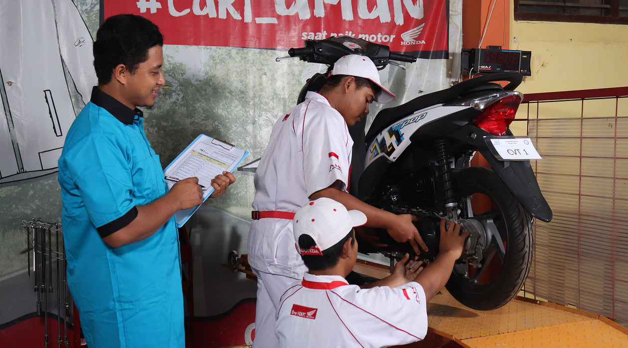 Jasa Perbaikan dan Service Sepeda Motor